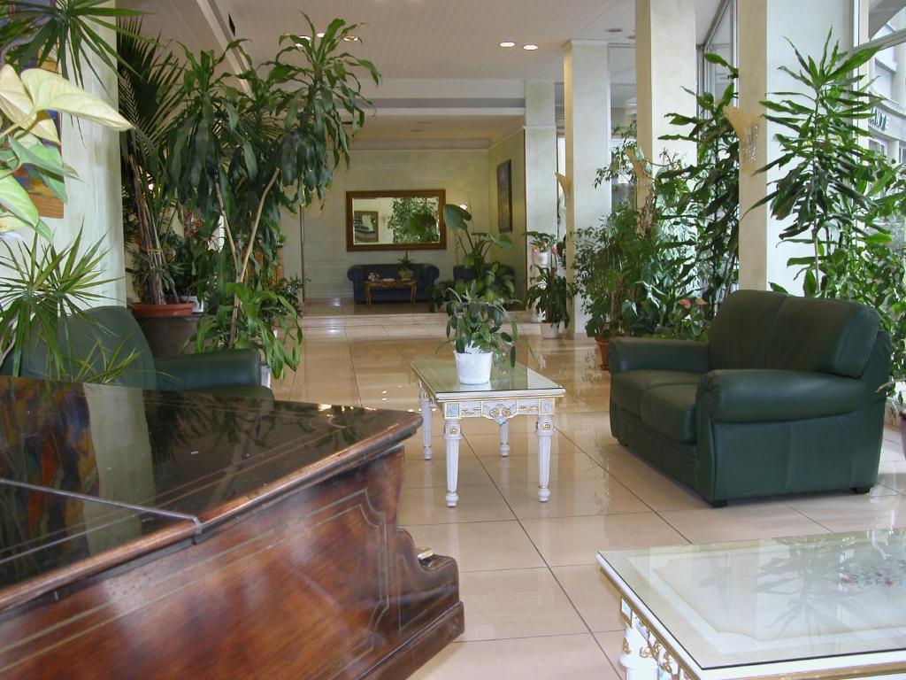 Hotel Calabresi San Benedetto del Tronto Exteriör bild
