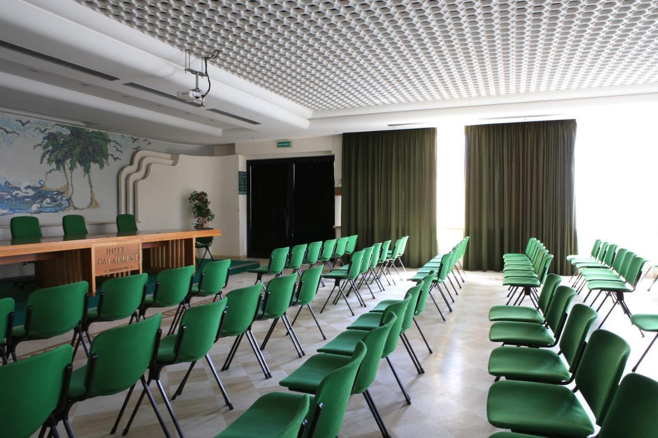 Hotel Calabresi San Benedetto del Tronto Exteriör bild